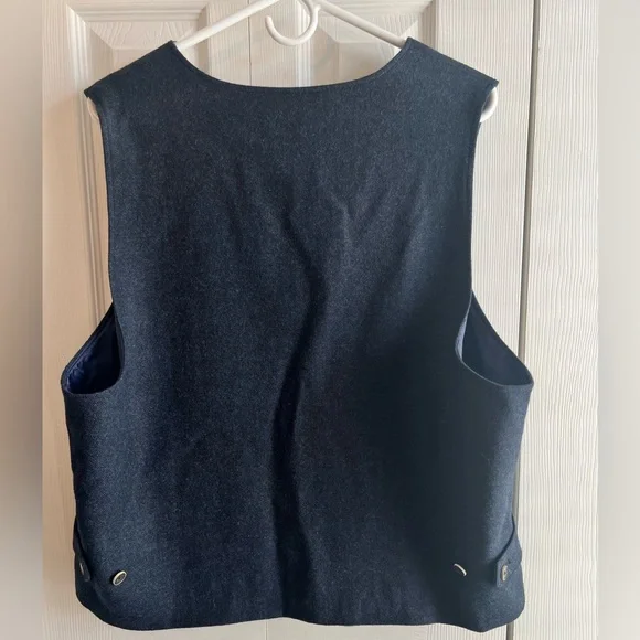 Johnston & Murphy Men’s XXL navy blue vest. Excellent condition, smoke free home - Picture 2 of 3